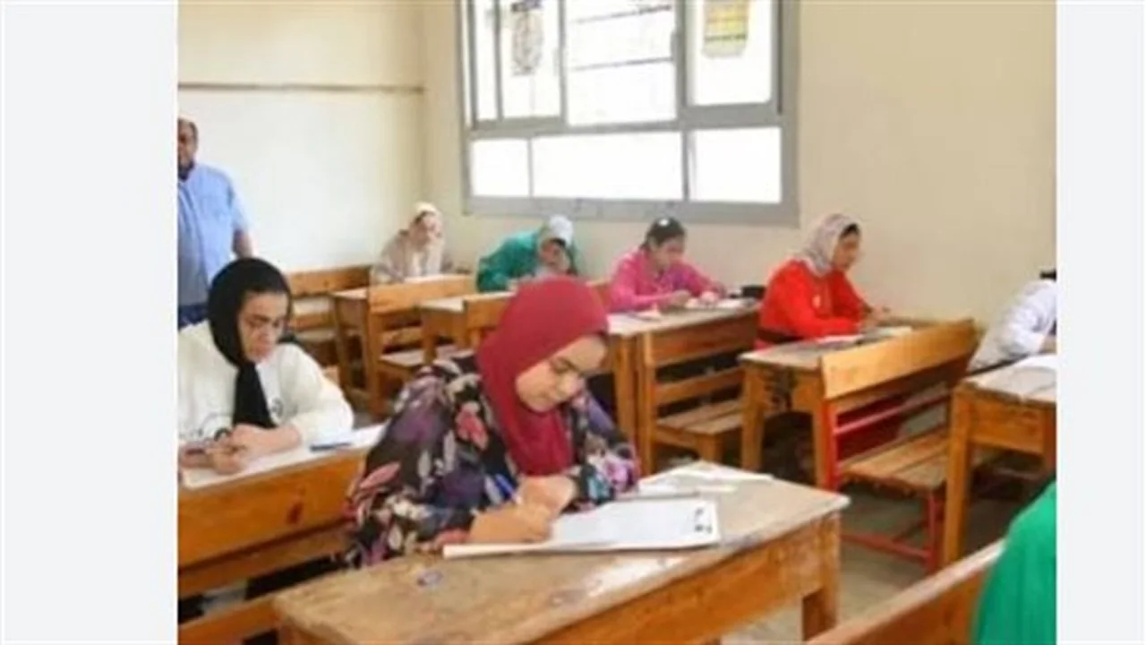 توزيع جديد.. درجات الشهادة الإعدادية تكشف التغييرات في المواد الدراسية